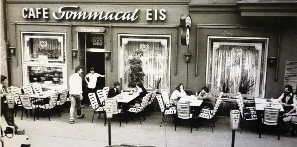  ?? Foto: Familie De Mori ?? Ein Blick zurück: Im Jahr 1980 feierte die Eisdiele Sommacal ihr 50. Jubiläum.