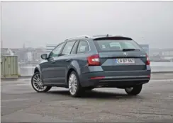  ??  ?? Bagagerumm­et i Skoda Octavia byder på hele 610 liter.