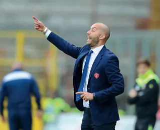  ??  ?? In campo
Cristian Bucchi alla guida del
Perugia nel match giocato allo stadio
Menti contro il Vicenza, in serie B, tre stagioni fa