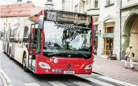  ?? WEICHSELBR­AUN ?? Am Heiligenge­istplatz wird es künftig keinen längeren Aufenthalt mehr geben