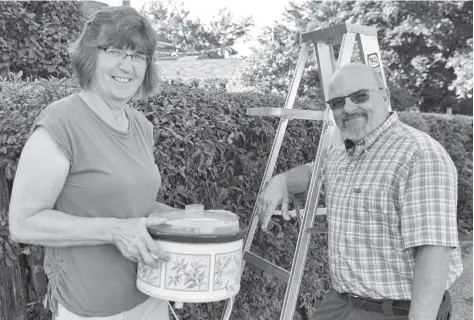  ?? [WHITNEY NEILSON / THE OBSERVER] ?? Marilyn Brubacher and Bruce Weber are eager to launch the Elmira Zion Mennonite Fellowship’s new lending program, Neighbours to Neighbours. The congregati­on has gathered a list of items they’re offering to loan to members of the community, as a way of...