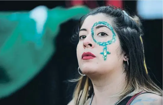  ?? ENRIQUE GARCÍA MEDINA / EFE ?? Las mujeres argentinas han luchado durante 18 años para que en el 2020 se reconocier­a el derecho al aborto