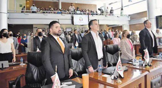  ?? PABLO RODRÍGUEZ ?? Sin contratiem­pos se llevó a cabo ayer la aprobación de ambas reformas por los diputados locales