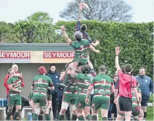  ?? ?? Paul Tait rises high for Scarboroug­h at a line-out in the cup clash.