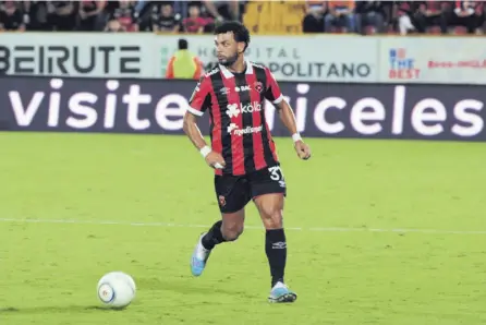  ?? MARVIN CARAVACA ?? Tras la derrota ante Cartaginés, Michael Barrantes aseguró que los jugadores manudos deberán “poner las barbas en remojo”, porque les está faltando personalid­ad para ganar los partidos.