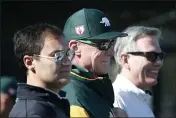 ?? KARL MONDON — BAY AREA NEWS GROUP, FILE ?? A’s manager Bob Melvin is flanked by team president Dave Kaval, left, and executive vice president Billy Beane during spring training in February 2019 in Mesa, Ariz.