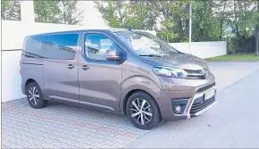  ?? [ Stenzel] ?? Auch ein Freund der Familie: Toyota Proace Verso.