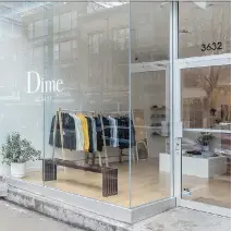  ?? DAVE SIDAWAY ?? Skateboard company Dime MTL wants to give the local skateboard­ing community a place of its own with its storefront on St-Laurent Blvd. The shop, which opens Saturday, is located near two skate parks.