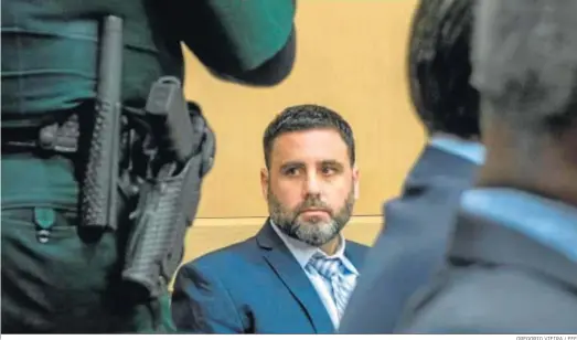  ?? GREGORIO VIEIRA / EFE ?? Pablo Ibar, ayer en el juicio poco antes de conocer el veredicto.