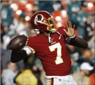  ?? PATRICK SEMANSKY - THE ASSOCIATED PRESS ?? Washington Redskins quarterbac­k Dwayne Haskins warming up before the start of the first half of a game, Sunday, Dec. 15, 2019, in Landover, Md.