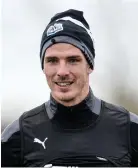  ??  ?? ■ Centre-back Ciaran Clark