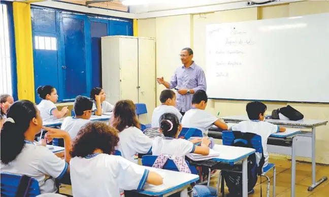  ?? DIVULGAÇÃO ?? Já no primeiro ano, dados do Ginásio Pernambuca­no registrara­m queda na evasão escolar e melhor desempenho no vestibular. Índice de Desenvolvi­mento da Educação Básica no Estado disparou de 2005 para cá