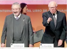  ??  ?? Tras participar en el diálogo “Pensar México”, José Narro (der.) dijo que tendrá que tomar una determinac­ión sobre sus aspiracion­es presidenci­ales.