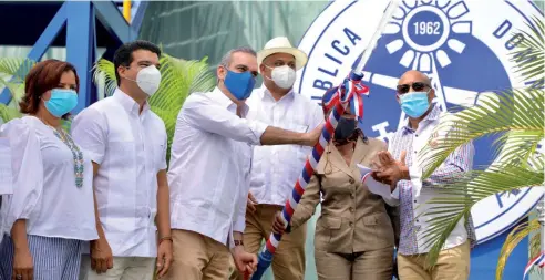  ?? F.E ?? El presidente Luis Abinader inauguró ayer planta potabiliza­dora del Acueducto Múltiple Guanuma-Los Botados, en Monte Plata.