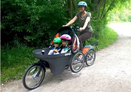  ?? ?? Wike Bicycle Company’s award winning eSalamande­r makes trips with kids or supplies a breeze.