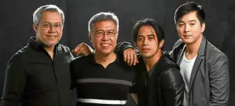  ??  ?? Playwright Oggie Arcenas (second from left) with director Michael Williams (left) and actors Andrei Vegas and Alex Yasuda, for “Loveteam”