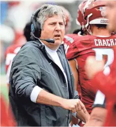  ?? JAMES SNOOK, USA TODAY SPORTS ?? “The best thing it does is it engages the fans,” Washington State coach Mike Leach says of the polls.