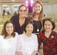  ??  ?? Lovely LaO ladies: Dinggay LaO, Marion Coscolluel­a, Chari Bagatsing with Steph Bitong and Cristal Bagatsing