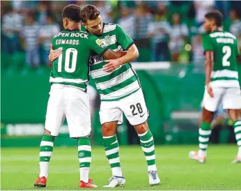  ?? ?? Pote e Edwards comemoram um dos golos do Sporting frente ao Rio Ave