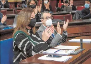  ?? EFE ?? La presidenta balear, Francina Armengol, en el Parlamento balear