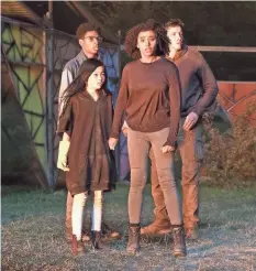  ?? DANIEL MCFADDEN ?? Skylan Brooks (back left), Miya Cech, Amandla Stenberg and Harris Dickinson are teens with special abilities on the run from the government in “The Darkest Minds,” adapted from the Alexandra Bracken novel.