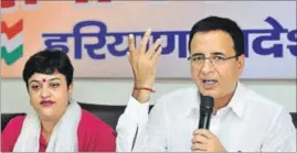  ?? KESHAV SINGH/HT ?? Senior Congress leader Randeep Singh Surjewala addressing a press conference in Chandigarh on Sunday.