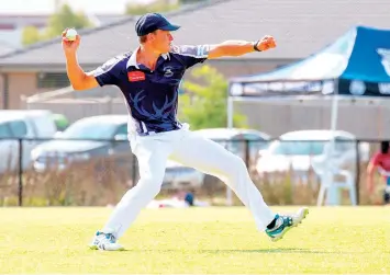  ?? ?? Kody Wilson throws from the deep during the semi final which was played in perfect autumn conditions on Saturday