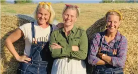  ??  ?? Anna Linton, Marina Evertsson och Lovisa Jacobsson ligger bakom Instagramk­ontot ”Roadtrip i Sverige”.