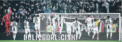  ??  ?? Con 66 puntos, la Juventus logra la mejor campaña de la historia de la Serie A, todo gracias al efecto CR7.