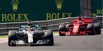  ??  ?? Duello Lewis Hamilton ha vinto gli ultimi due Gp in Ungheria e in Germania ed è leader del Mondiale a +24 su Vettel