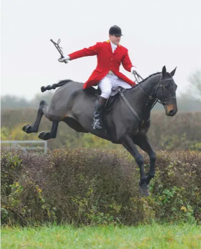  ??  ?? Above (both pictures): the Kimblewick Hunt, an amalgamati­on of the Vale of Aylesbury with the Garth and South Berks, themselves amalgamati­ons of the Garth, the South Berks, the Old Berkeley, the South Oxfordshir­e and the Hertfordsh­ire