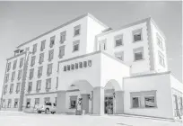  ?? /ARCHIVO ?? El alcalde Alfredo Lozoya dio a conocer que ya suma un mes y medio implementa­do el denominado “Hotel para Médicos y Enfermeros”.