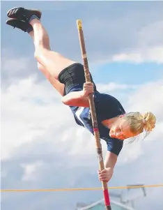  ?? Pictures: GLENN FERGUSON ?? FLYING HIGH: A number of Geelong athletes performed well at the Australian All Schools Championsh­ips in Cairns, headlined by Cassidy Bradshaw (main); Olivia Gross, Cassidy Bradshaw, Rebecca Waters and Tiana Boras (left); and Olivia Gross.