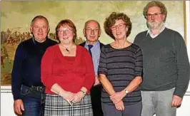  ??  ?? Der Vorstand wurde gewählt: Martin Brückner, Petra Wäldchen, Helmut Kühler, Maria Ende und Folke Dietsch. Foto: Peter Georgi