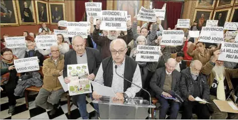  ?? Foto: JAUME MOREY ?? Las ayudas a las asociacion­es de vecinos han dejado sentir sus quejas durante los plenos municipale­s.