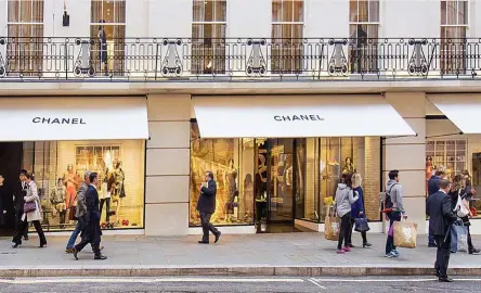  ?? ?? Tienda de Chanel en Bond Street, la milla de oro de Londres.