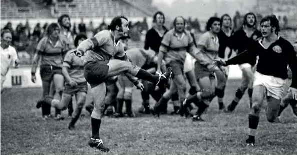  ??  ?? Fullback K Moloney in action for Thames Valley against Waikato at Hamilton, the first national provincial championsh­ip game the two unions played.