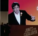  ?? MANU FERNANDEZ
FOTO: TT/AP/ ?? Carles Puigdemont kommunicer­ade med katalanern­a på en jätteskärm vid ett valevenema­ng i Barcelona i måndags.