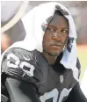  ?? TONYAVELAR/ASSOCIATED PRESS ?? Suspended outside linebacker Aldon Smith hopes to be back in a Raiders uniform by Nov. 21.