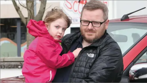  ?? Pic: ?? Lucia (4) pictured with her Dad, Brian Kelly. Carl Brennan.