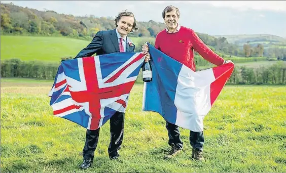  ?? DOMAINE EVREMOND ?? Feliz alianza. Pierre-Emmanuel Taittinger y el viticultor inglés Patrick Mc Grath celebran su asociación para producir el Domaine Evremond