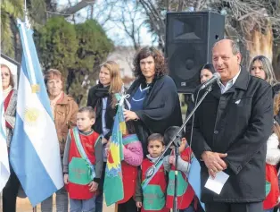  ??  ?? Néstor Bartel destacó la importanci­a de eliminar 280 toneladas de basura.