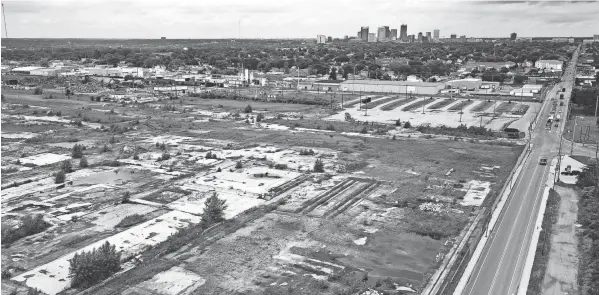  ?? DORAL CHENOWETH/THE COLUMBUS DISPATCH ?? The former site of Columbus Castings in 2022 as it awaited redevelopm­ent.