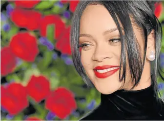  ??  ?? Rihanna multifacét­ica. La cantante devenida en empresaria conquista con Fenty Beaut