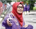  ?? ANGGER BONDAN/JAWA POS ?? WAKIL INDONESIA: Sabrina Izzati menjadi sukarelawa­n Piala Dunia lewat seleksi.