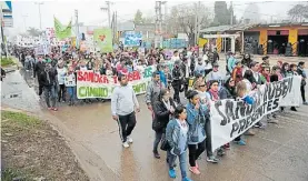  ?? J. SÁNCHEZ ?? Marcha. Homenaje a Sandra Calamano y Rubén Rodríguez.