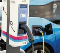  ??  ?? Thüringens größter Energiever­sorger bietet den Kunden ab Mai auch Elektroaut­os an. Foto: Teag