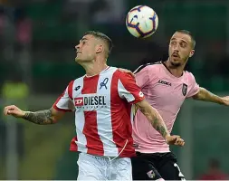  ??  ?? Vicenza Gianluca Laurenti, 28 anni, centrocamp­ista biancoross­o