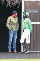  ??  ?? Good to talk Iain Jardine in conversati­on with jockey Conor O’Farrell