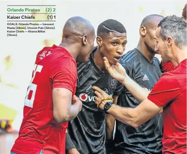  ?? Picture: Gallo Images ?? GOALS: Orlando Pirates — Innocent Maela (28min), Vincent Pule (32min). Kaizer Chiefs — Khama Billiat (15min). Vincent Pule of Orlando Pirates is congratula­ted after scoring the winner in his derby debut against Kaizer Chiefs.